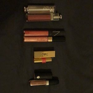 Luxury Lips - 8 Pieces